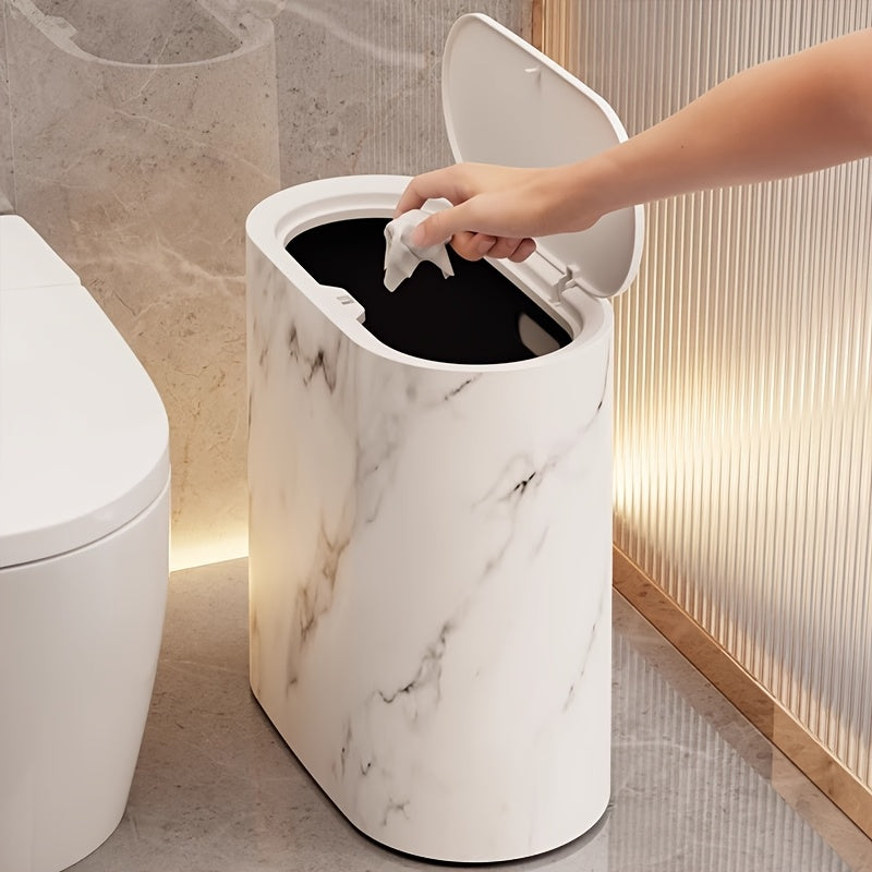 Marble-pattern trash can detail