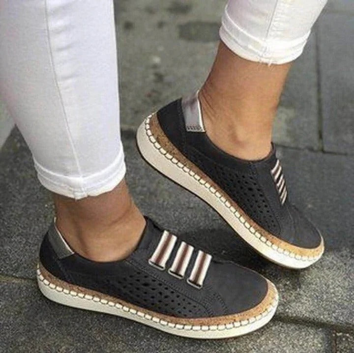 Black women's wide toe-box breathable comfort sneakers