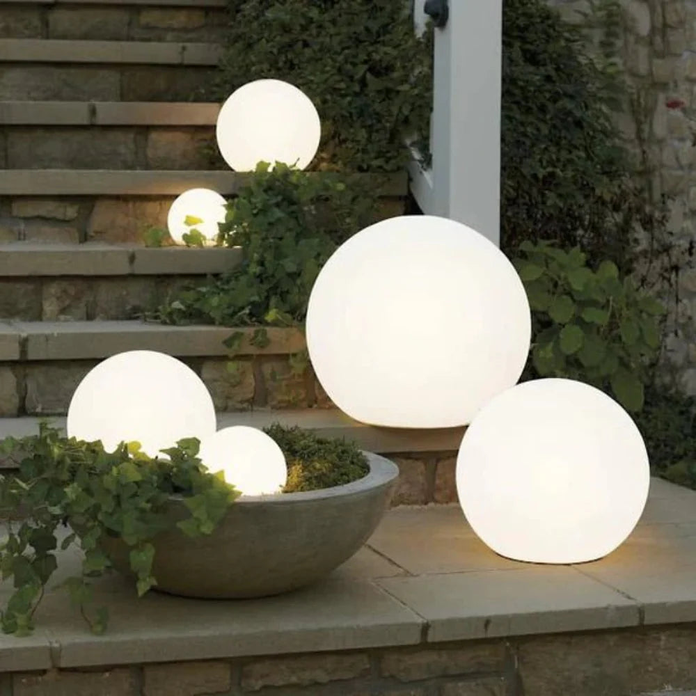 Color changing globe light